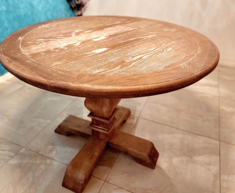 French Hampton's Style Round 1.2 m Dining Table - Image 5
