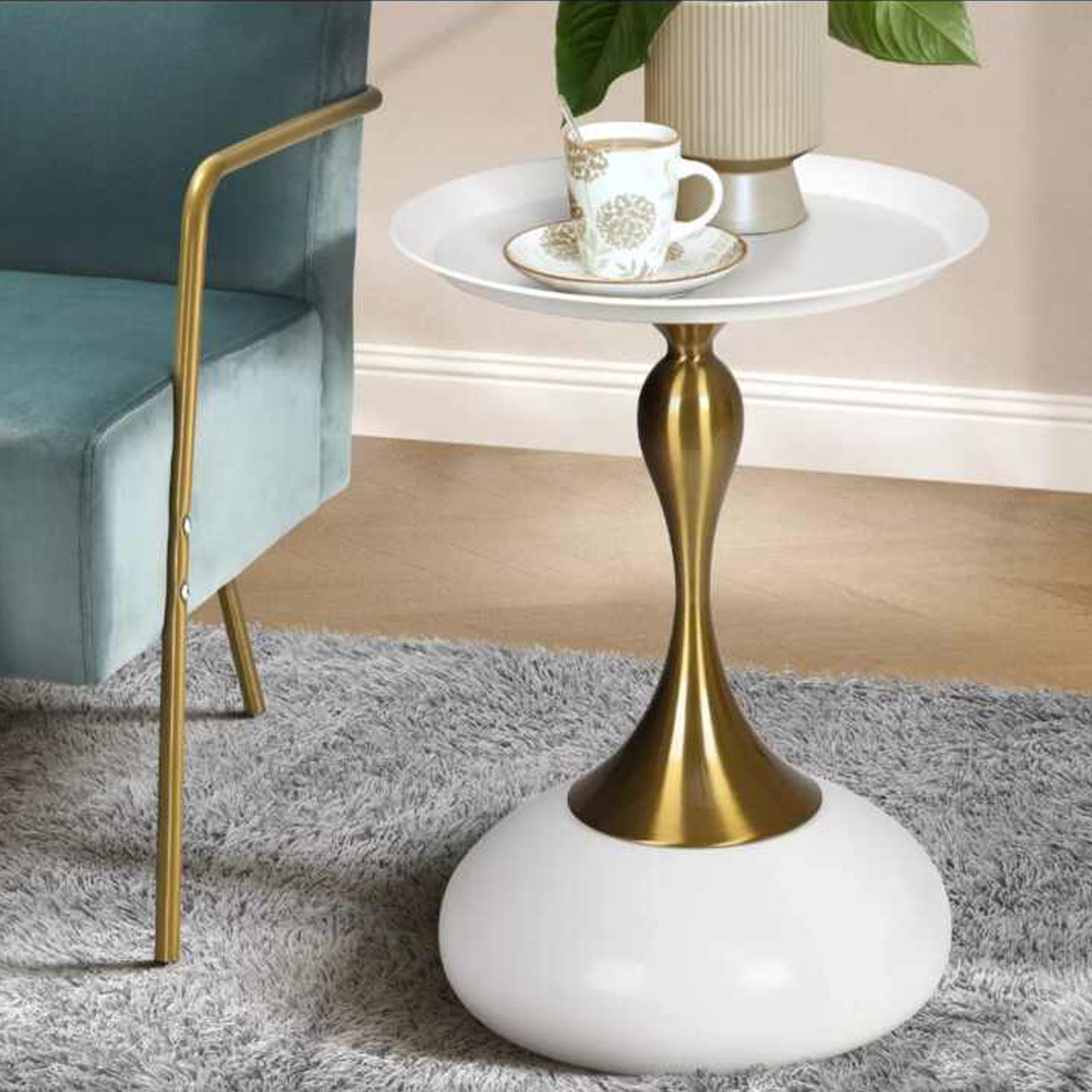 Modern & Durable Expertly Crafted From High-Quality Steel And Powder-Coated To Perfection - White