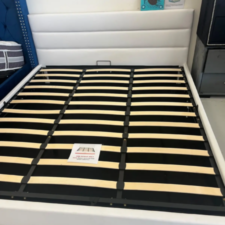 Luxe Leather White Gas Lift Bed